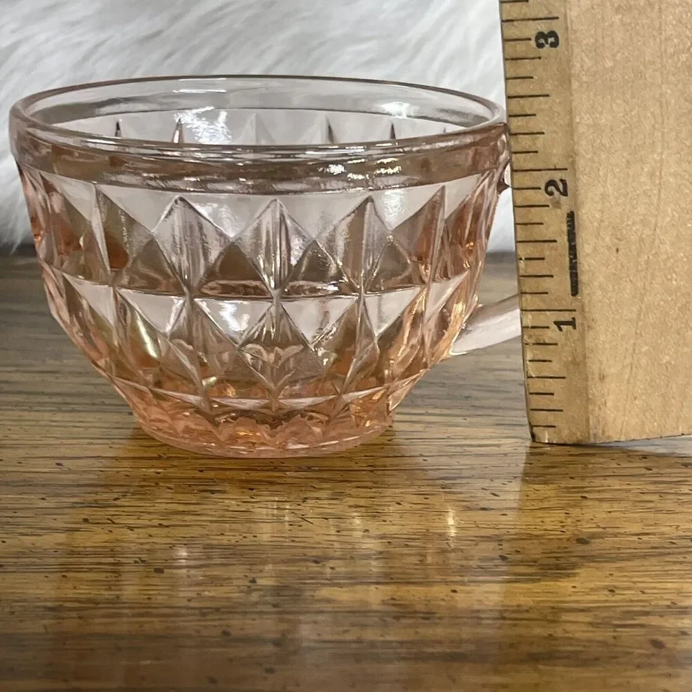 Vintage Jeanette TEACUP Windsor Pink Depression‎ Glass Diamond